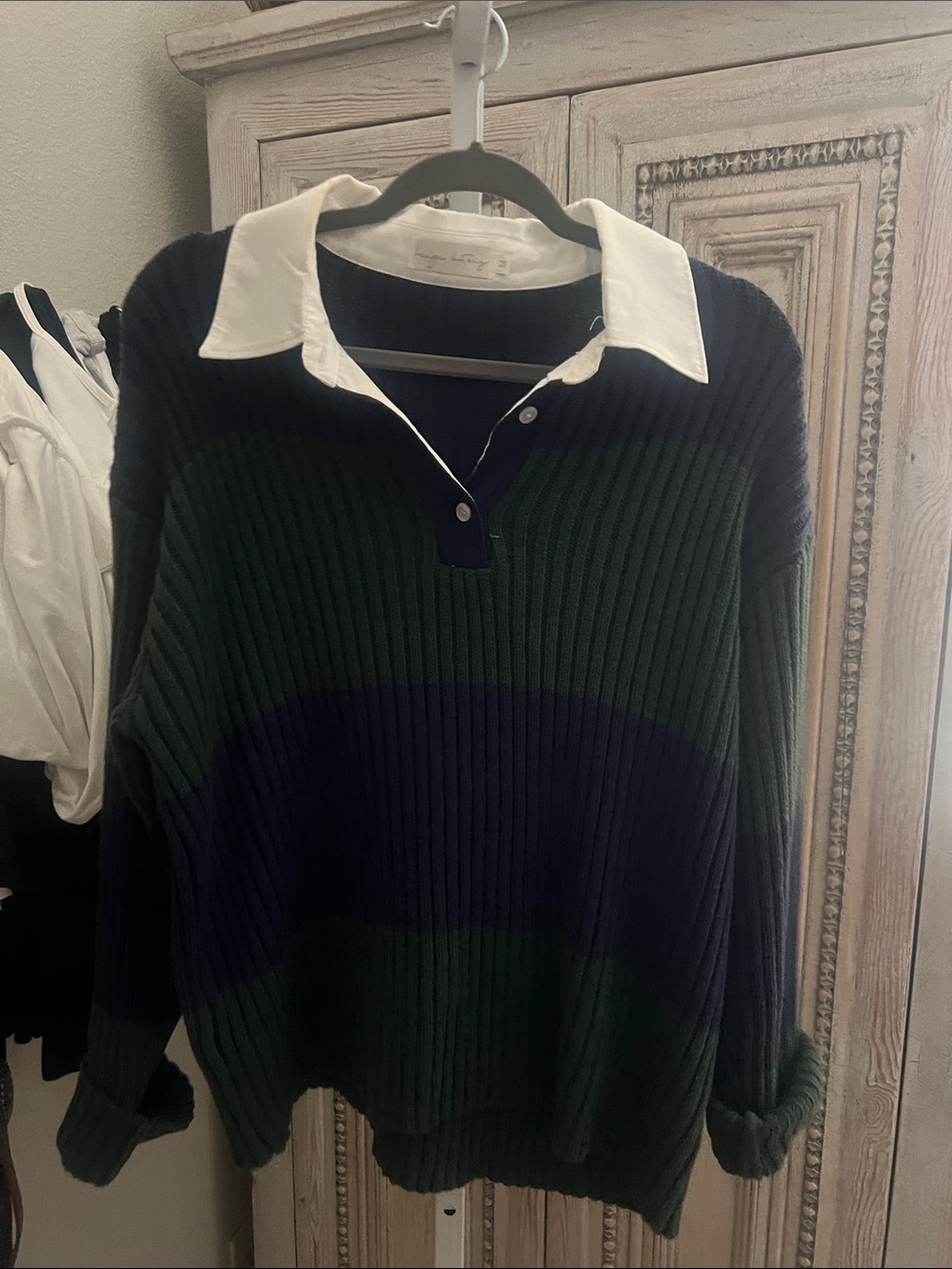 V-Neck Rugby Sweater with Contrast Collar - Green & Black